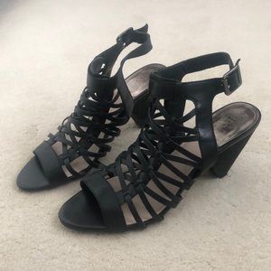 Vince Camuto black sandals- SIZE 12